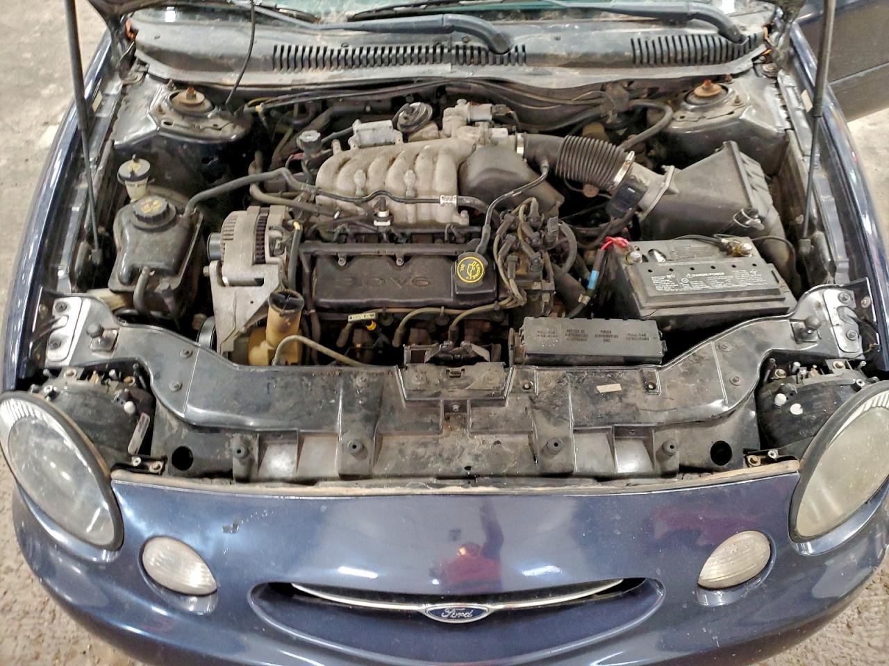 Ford Taurus Lx Image 12