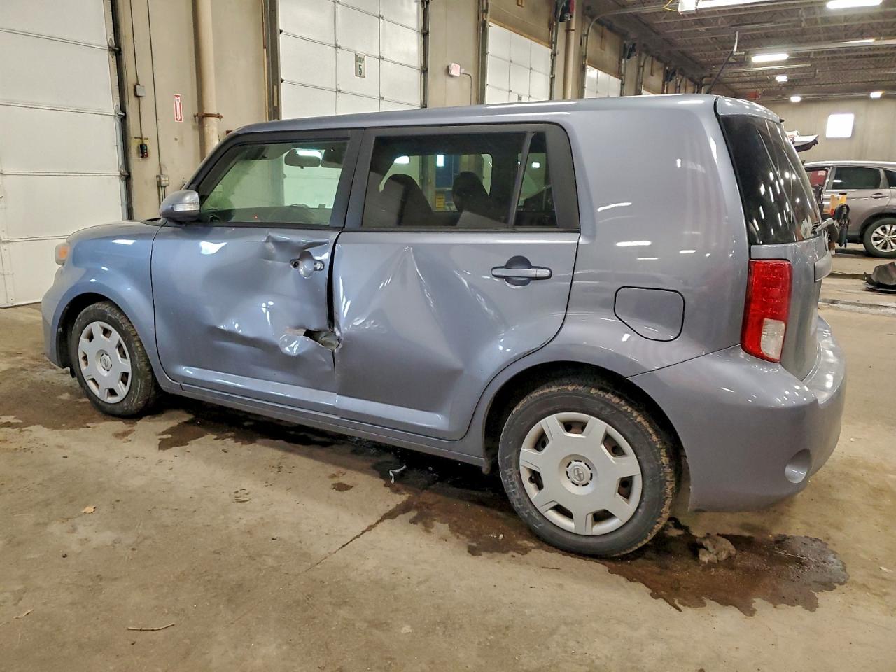 Toyota Scion Image 11