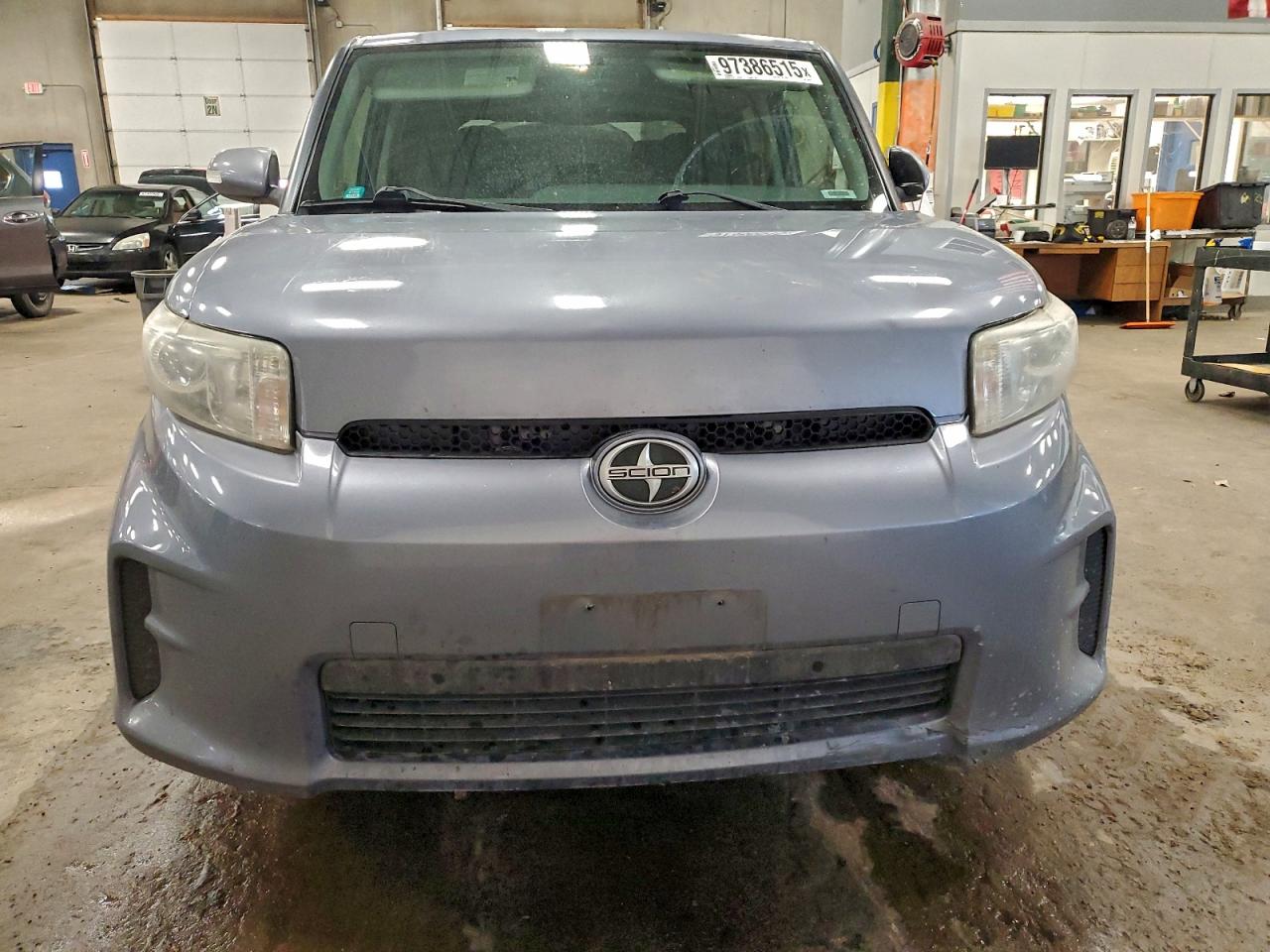 Toyota Scion Image 4