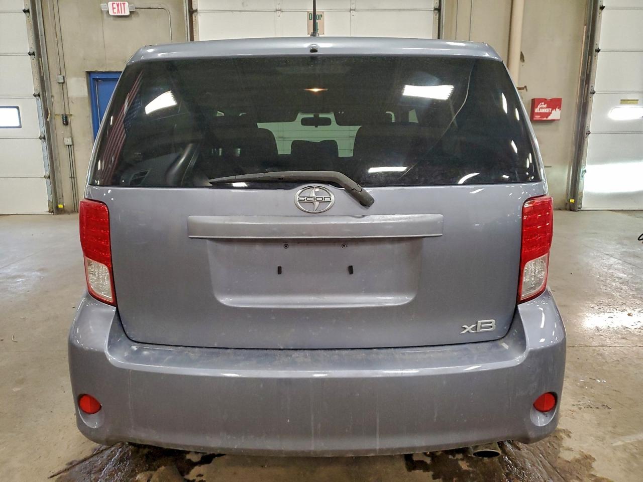 Toyota Scion Image 5