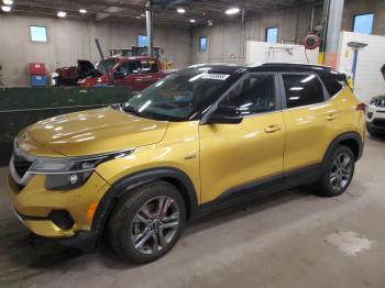  Salvage Kia Seltos