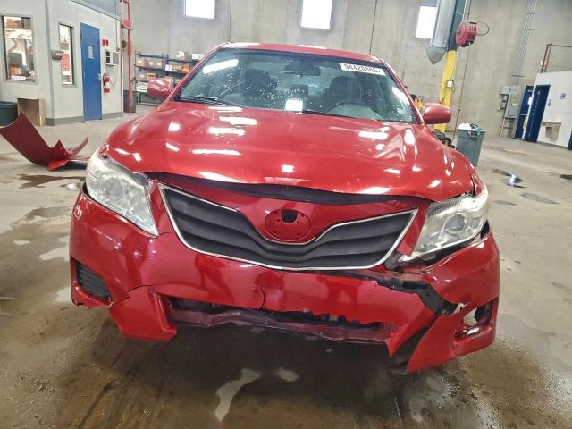 Toyota Camry Base Image 3