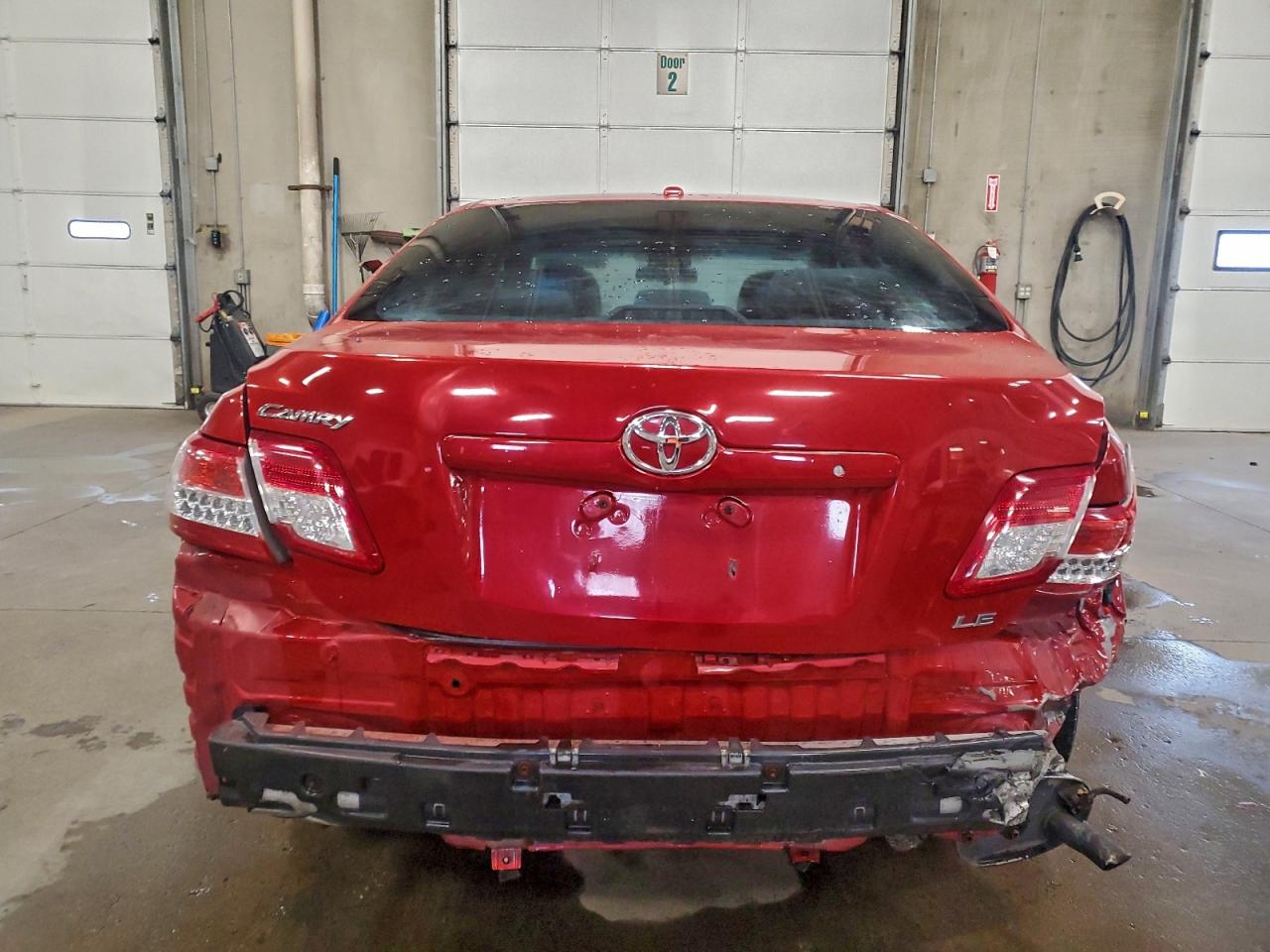 Toyota Camry Base Image 7