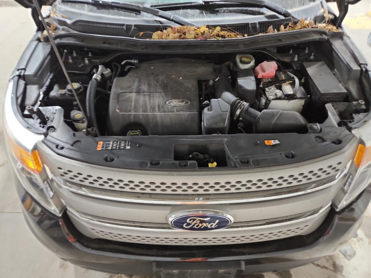 Ford Explorer Image 13