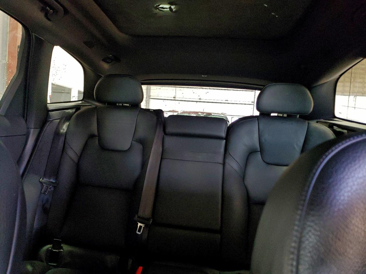 Volvo XC60 T8 Inscription Image 13