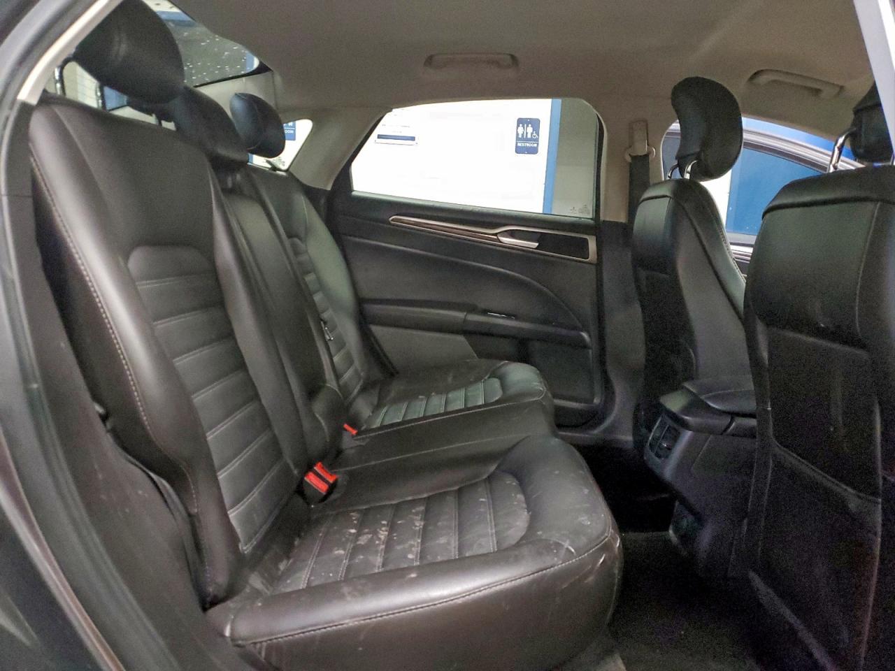 Ford Fusion Se Image 9