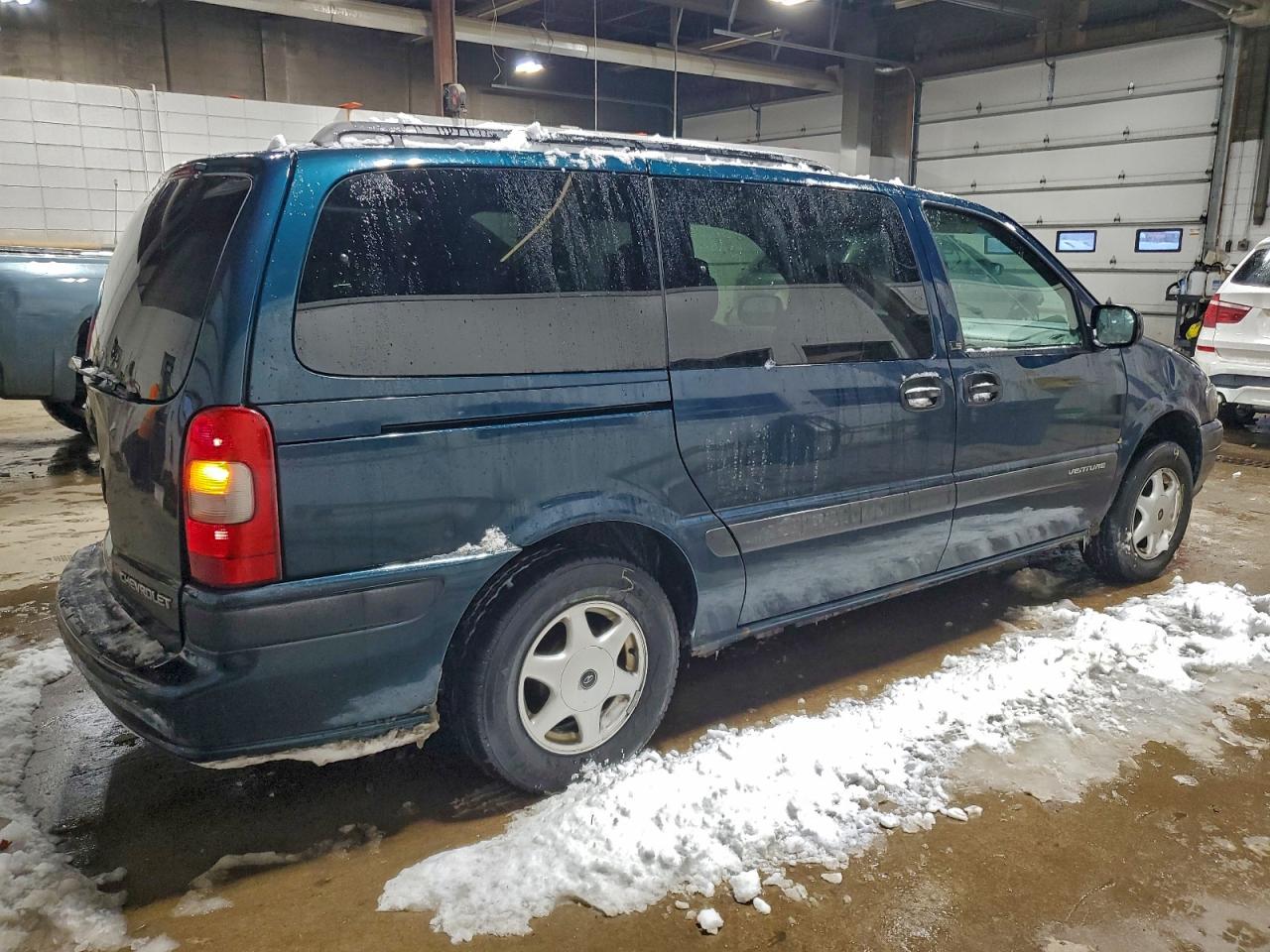 Chevrolet Venture Image 7