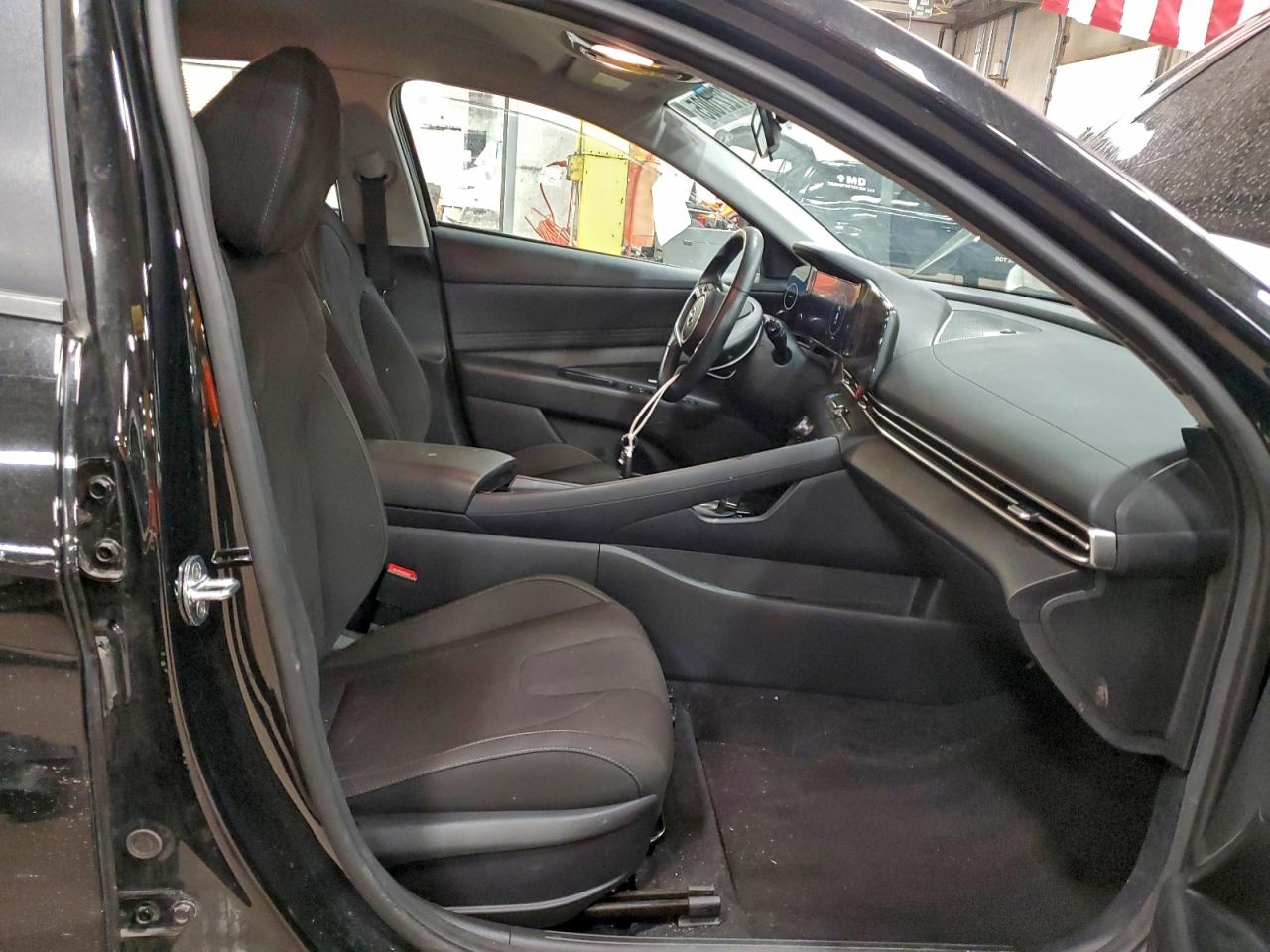 Hyundai ELANTRA Sel Image 8