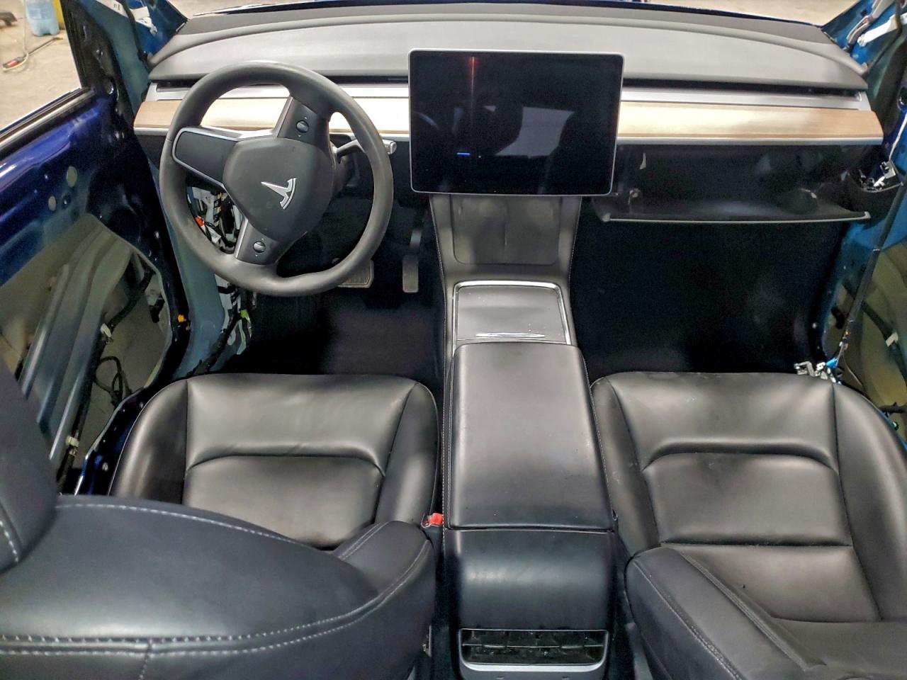 Tesla Model Y Image 13