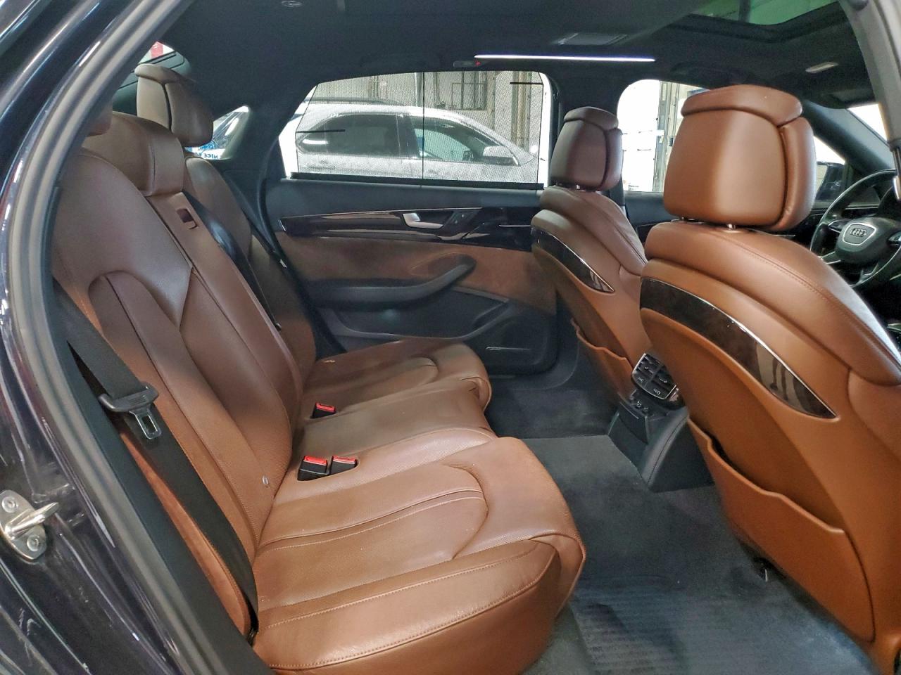 Audi A8 L Quattro Image 11