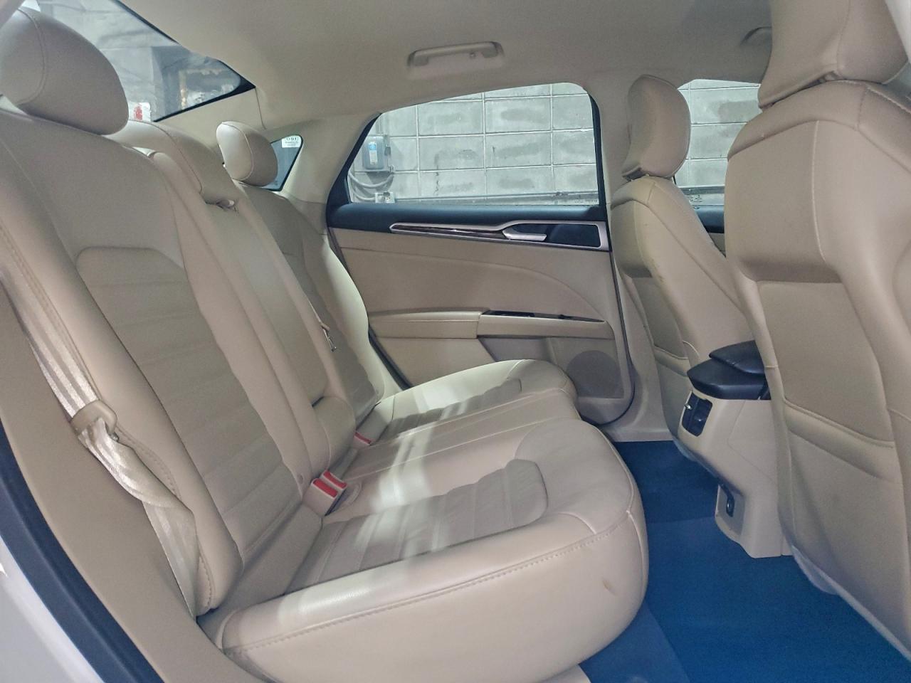 Ford Fusion Se Image 5