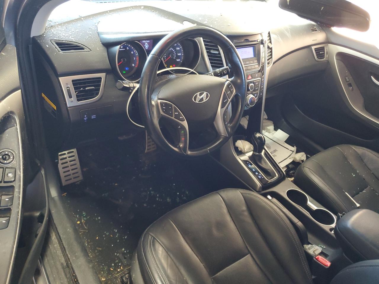 Hyundai ELANTRA Image 11