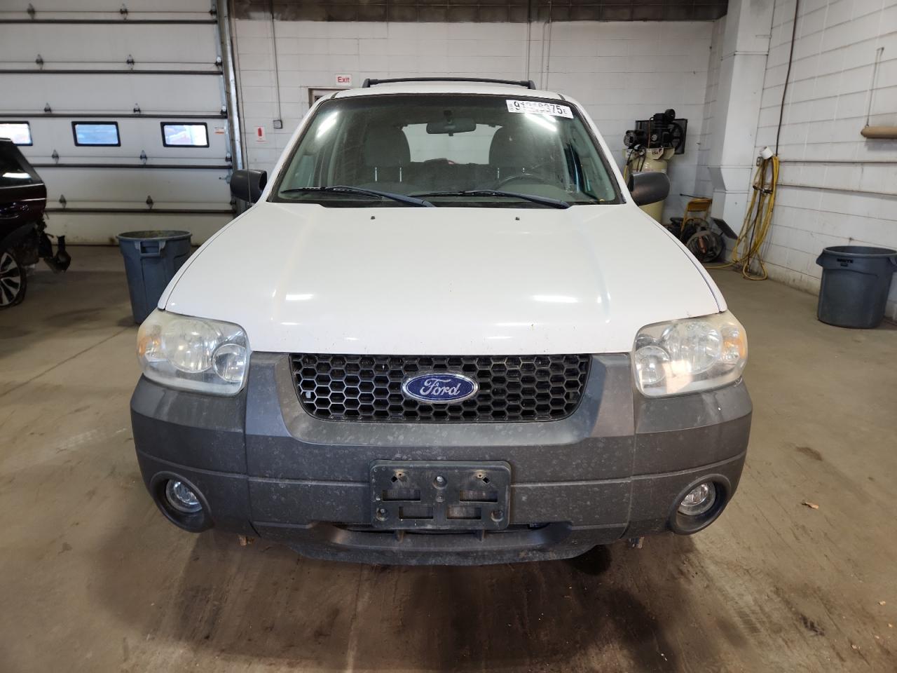 Ford Escape Xlt Image 7