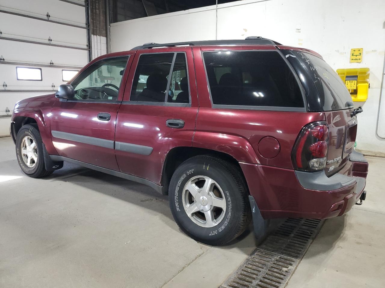 Chevrolet Trailblazer Ls Image 2