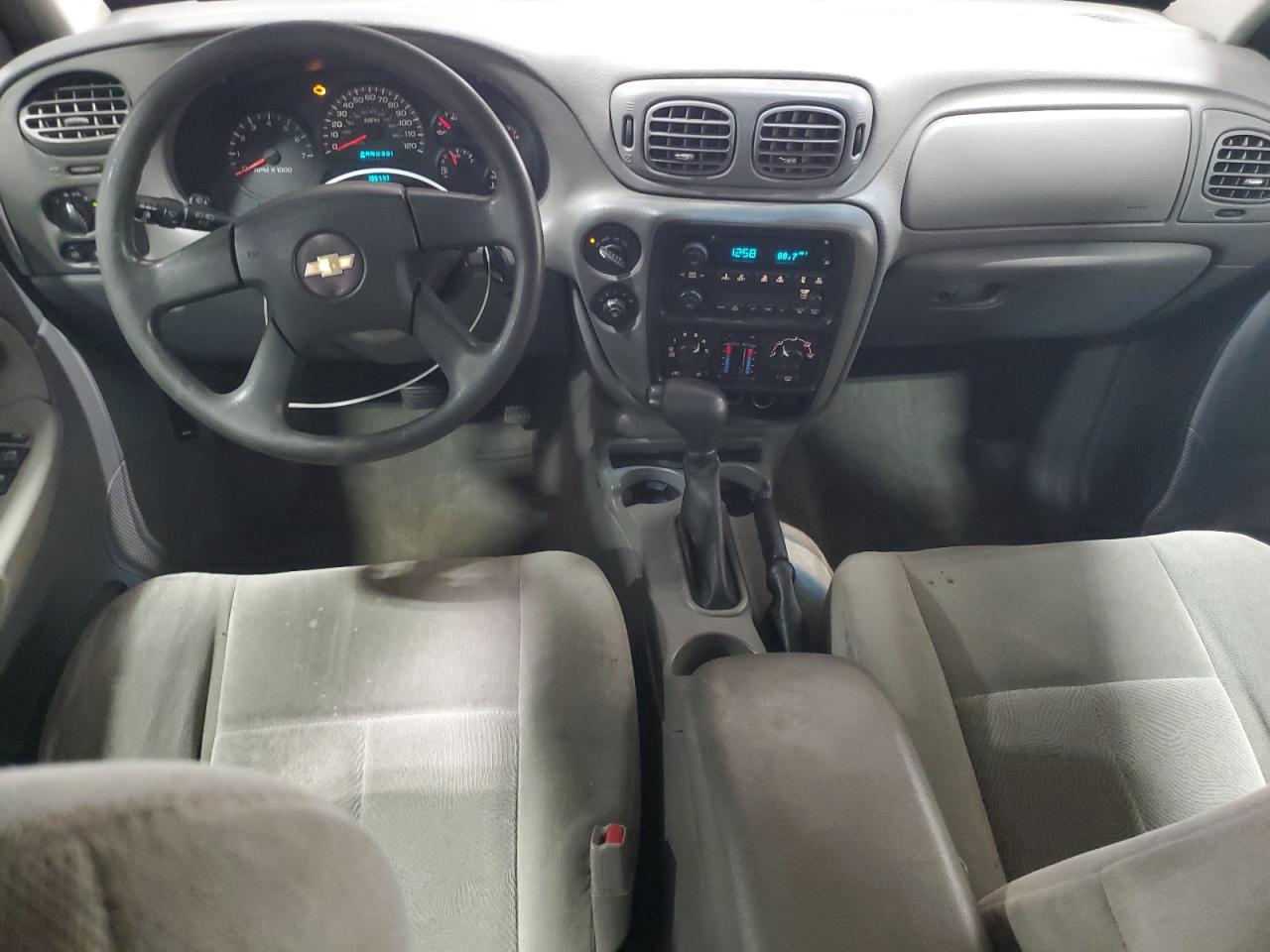 Chevrolet Trailblazer Ls Image 4