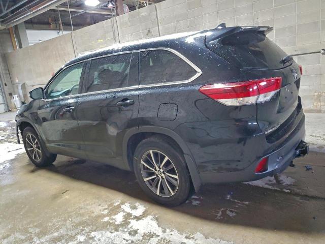 Toyota Highlander Se Image 3