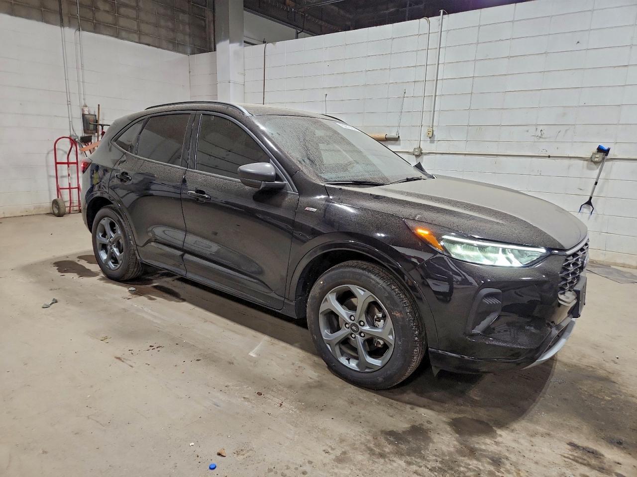 Ford Escape St Line Image 2