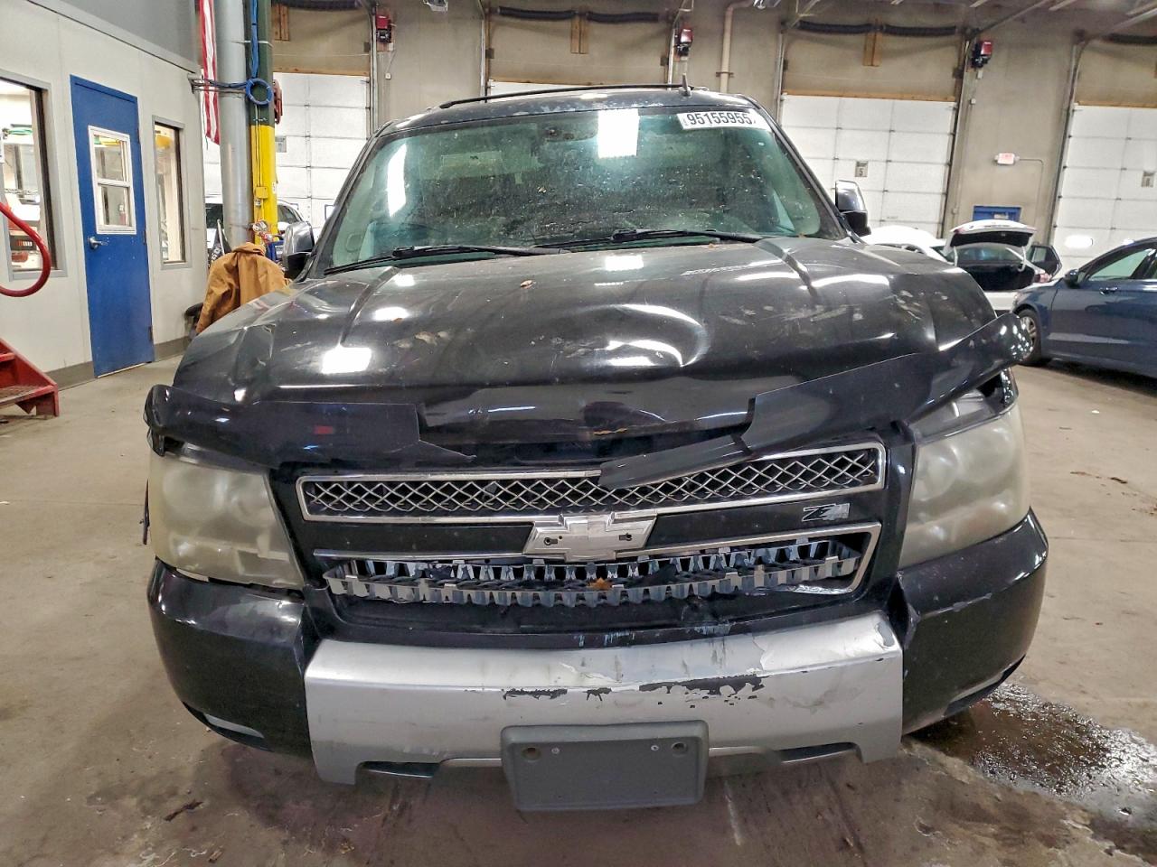 Chevrolet Tahoe K1500 Image 4