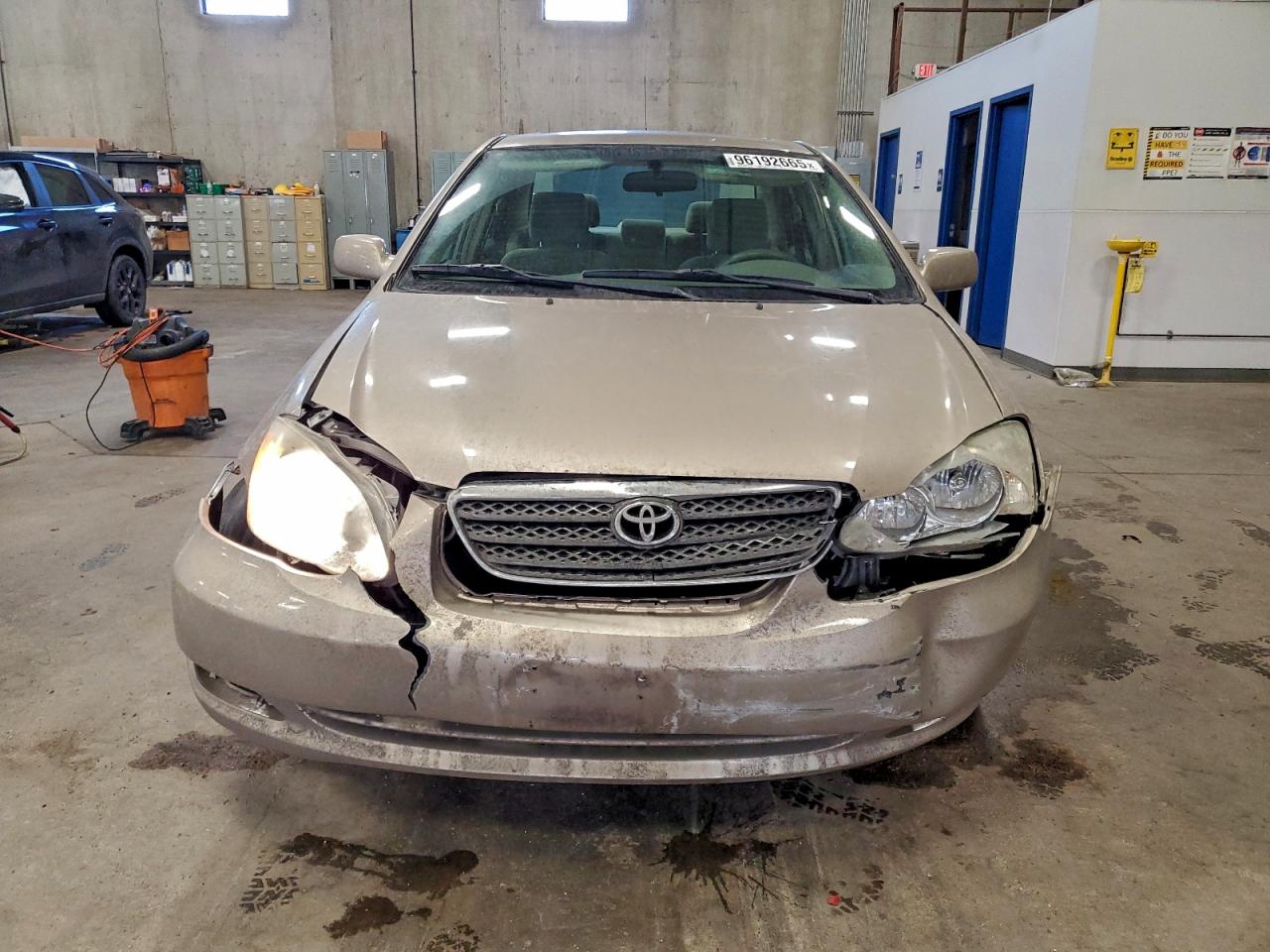 Toyota Corolla Ce Image 10