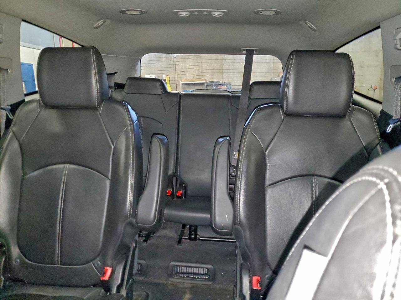 Chevrolet Traverse Lt Image 6