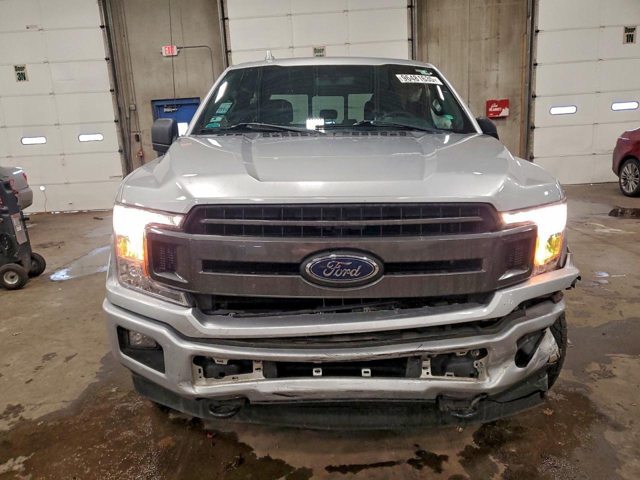 Ford F-150 Supercrew Image 3
