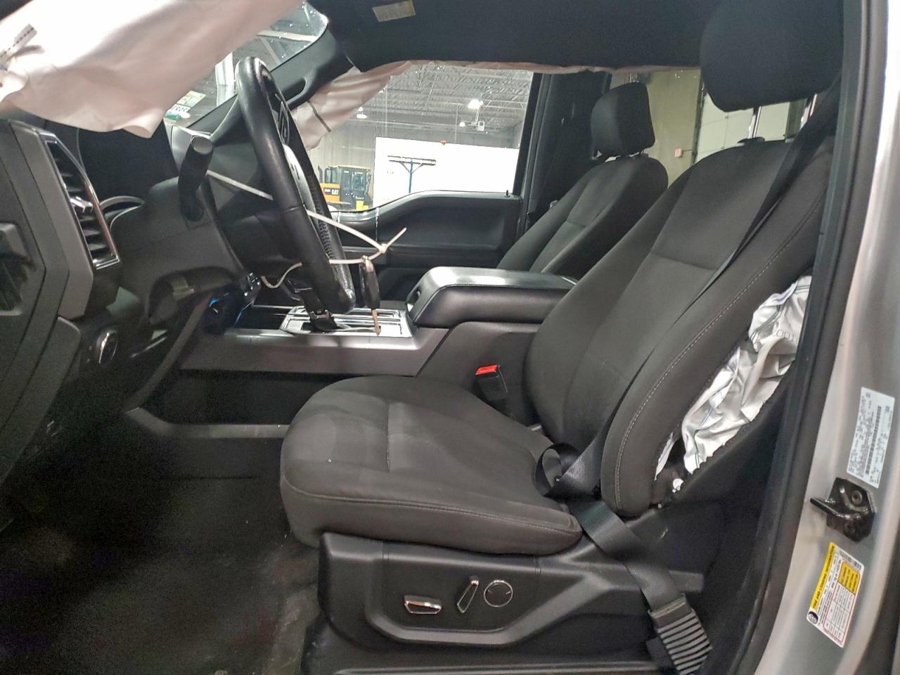 Ford F-150 Supercrew Image 4