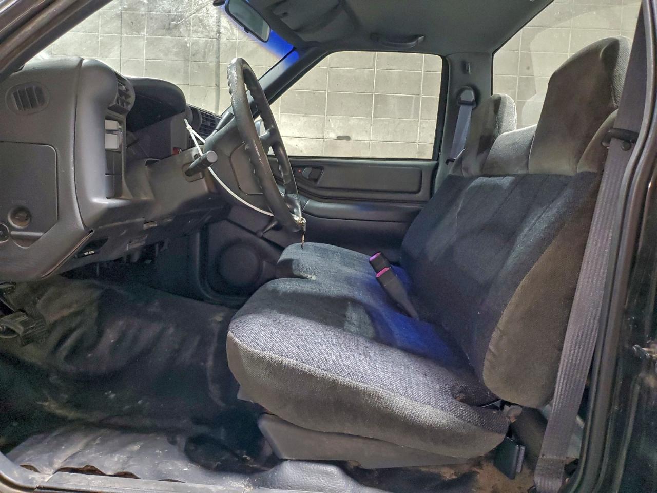 Chevrolet S-10 S10 Image 6