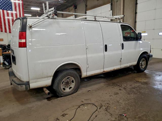 Chevrolet Express Image 2