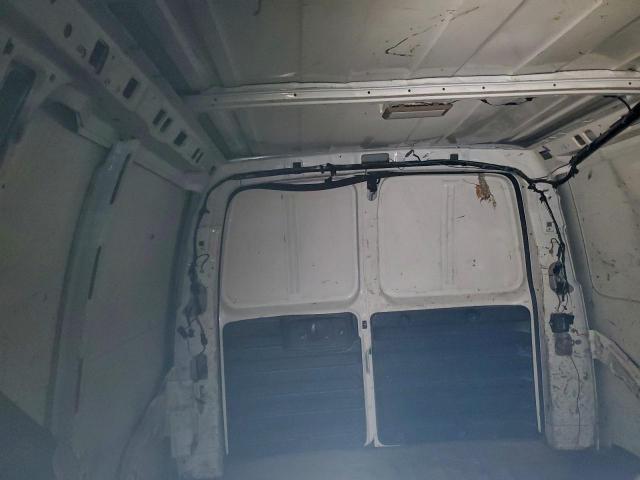 Chevrolet Express Image 9