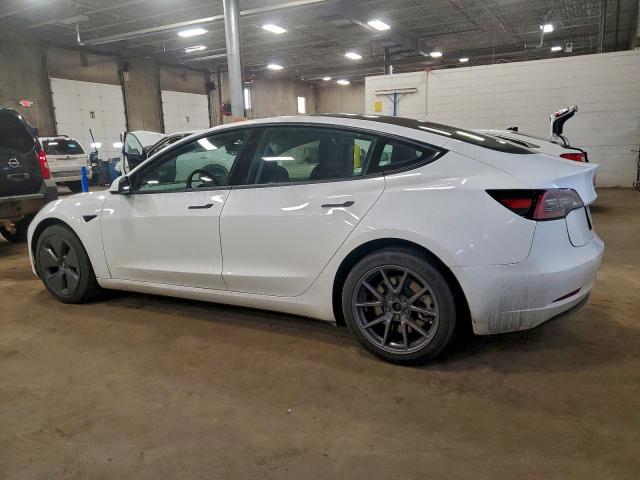Tesla Model 3 Image 3