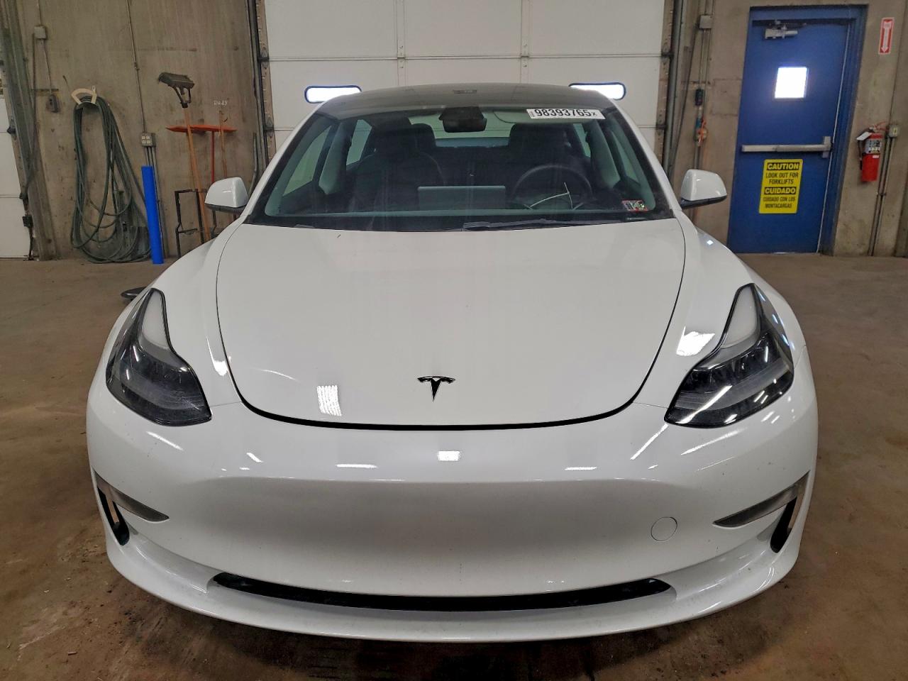 Tesla Model 3 Image 5