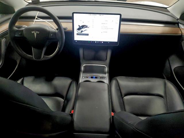 Tesla Model 3 Image 10