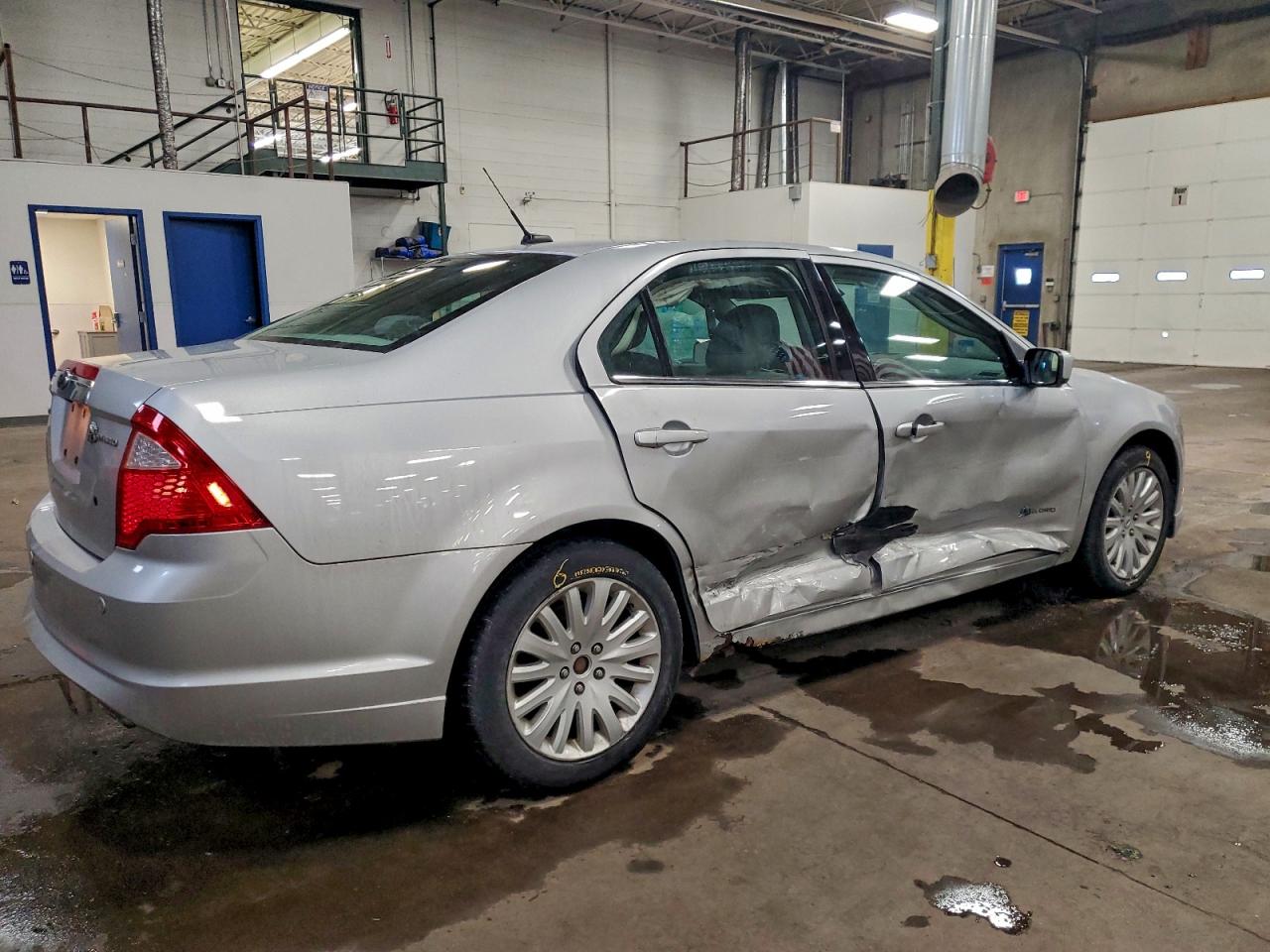 Ford Fusion Hybrid Image 9