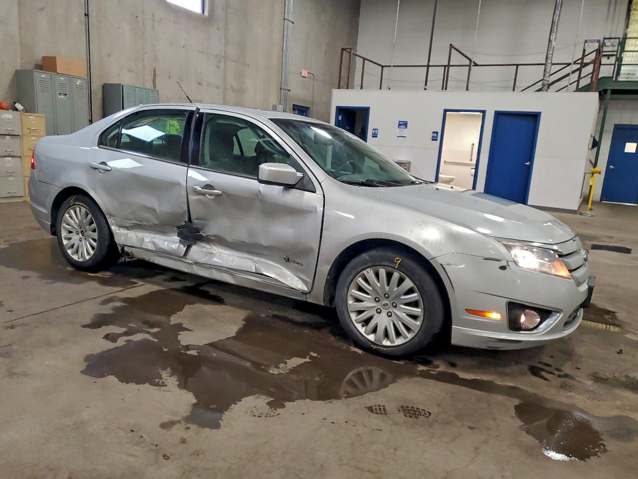 Ford Fusion Hybrid Image 2