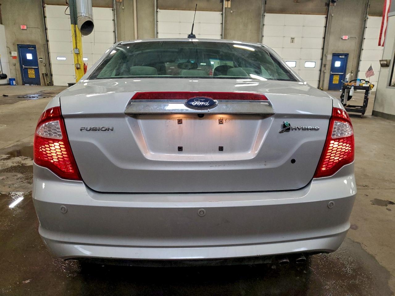 Ford Fusion Hybrid Image 11