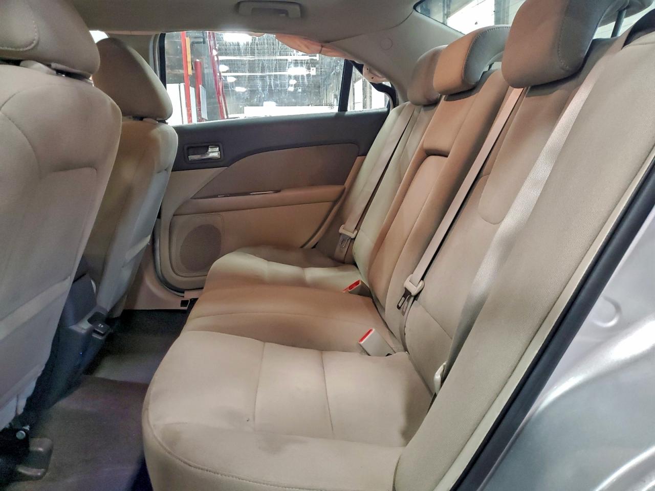 Ford Fusion Hybrid Image 10