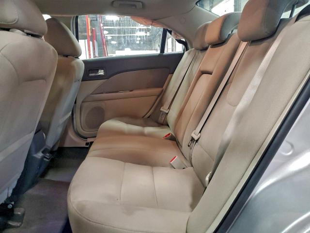 Ford Fusion Hybrid Image 10