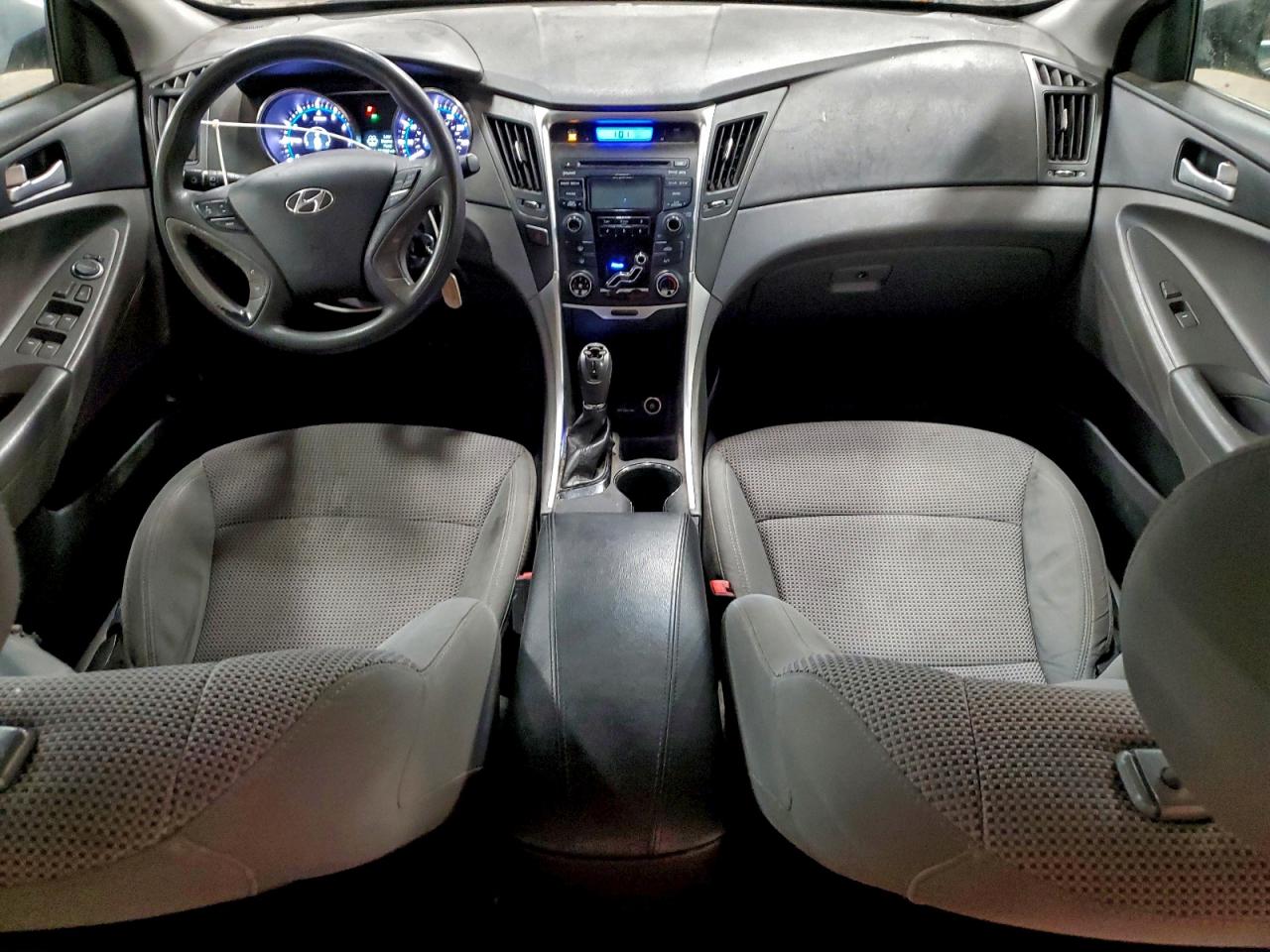 Hyundai SONATA Gls Image 9