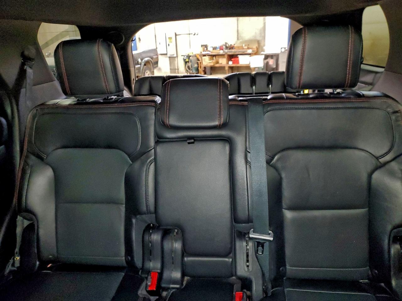 Ford Explorer Sport Image 7