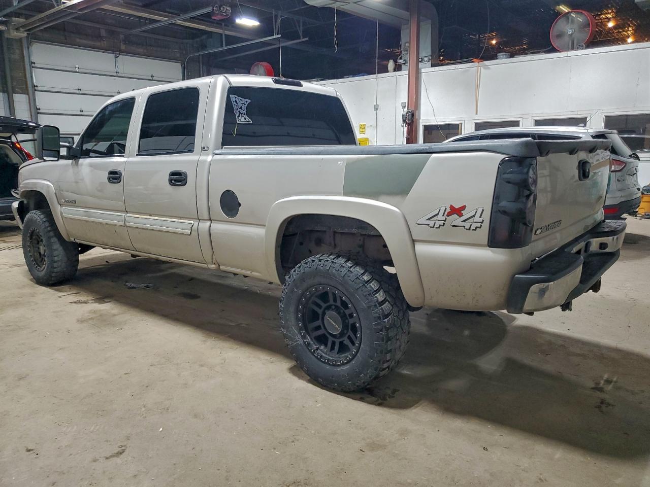 Chevrolet Silverado K1500 Classic Hd Image 13