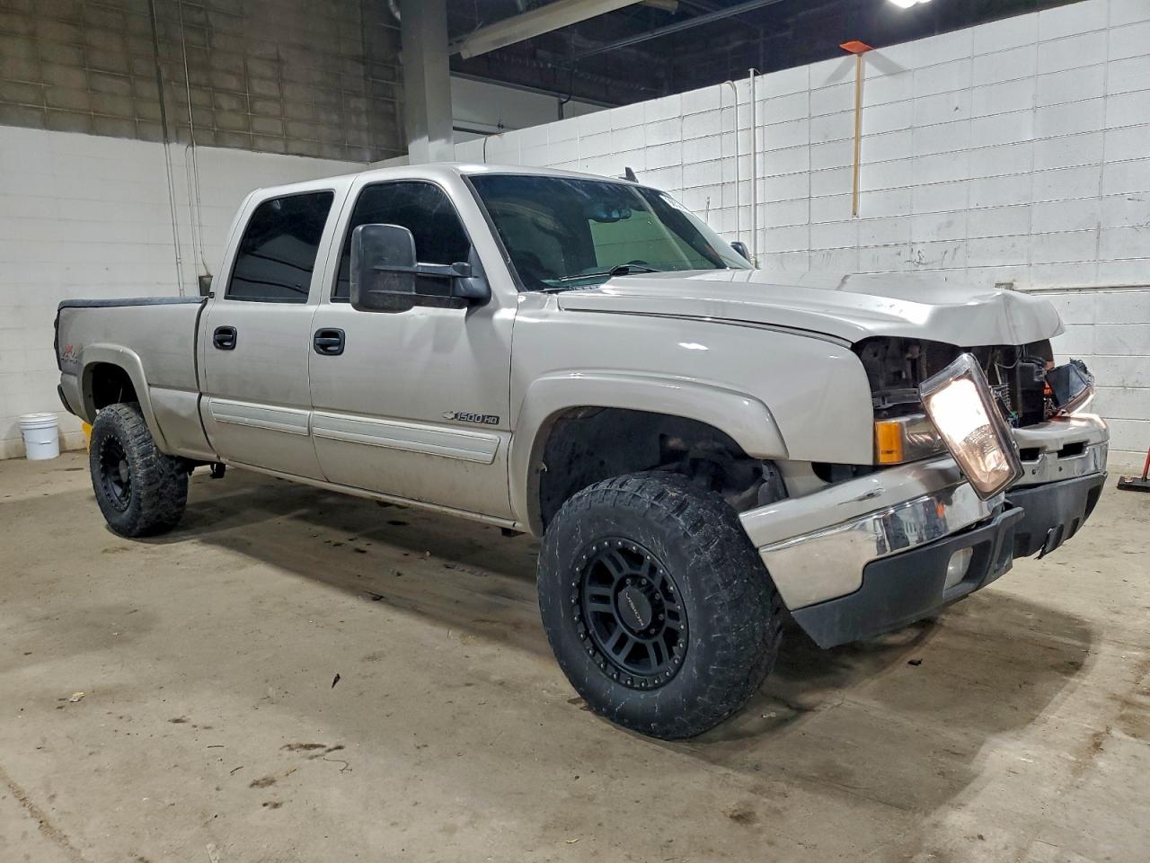 Chevrolet Silverado K1500 Classic Hd Image 4