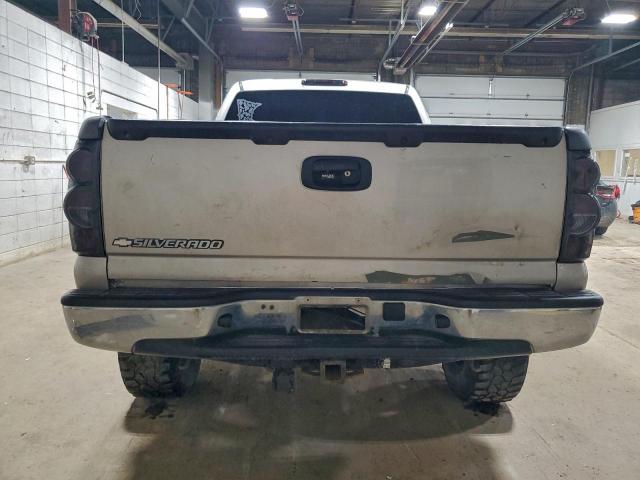 Chevrolet Silverado K1500 Classic Hd Image 12