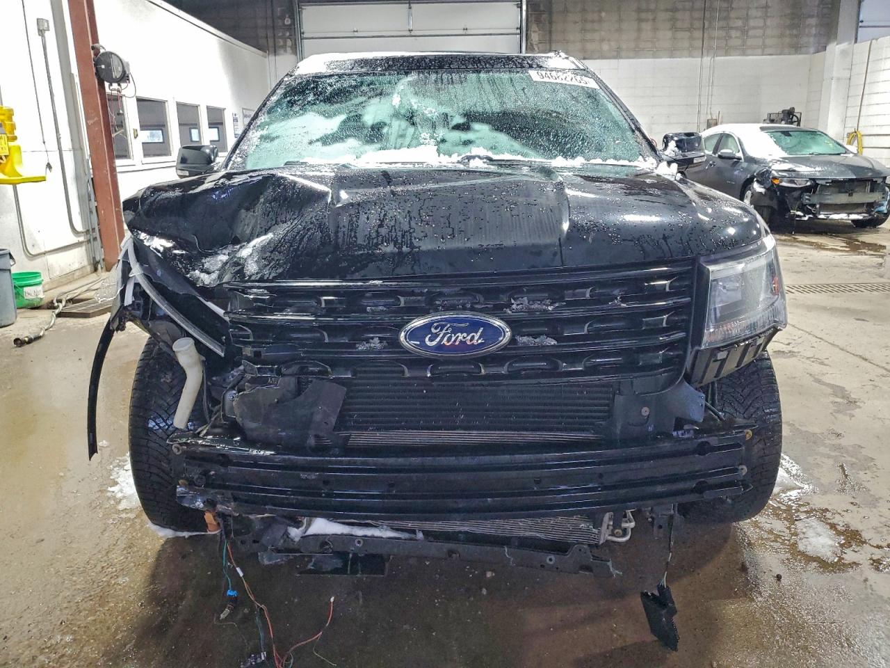 Ford Explorer Sport Image 2