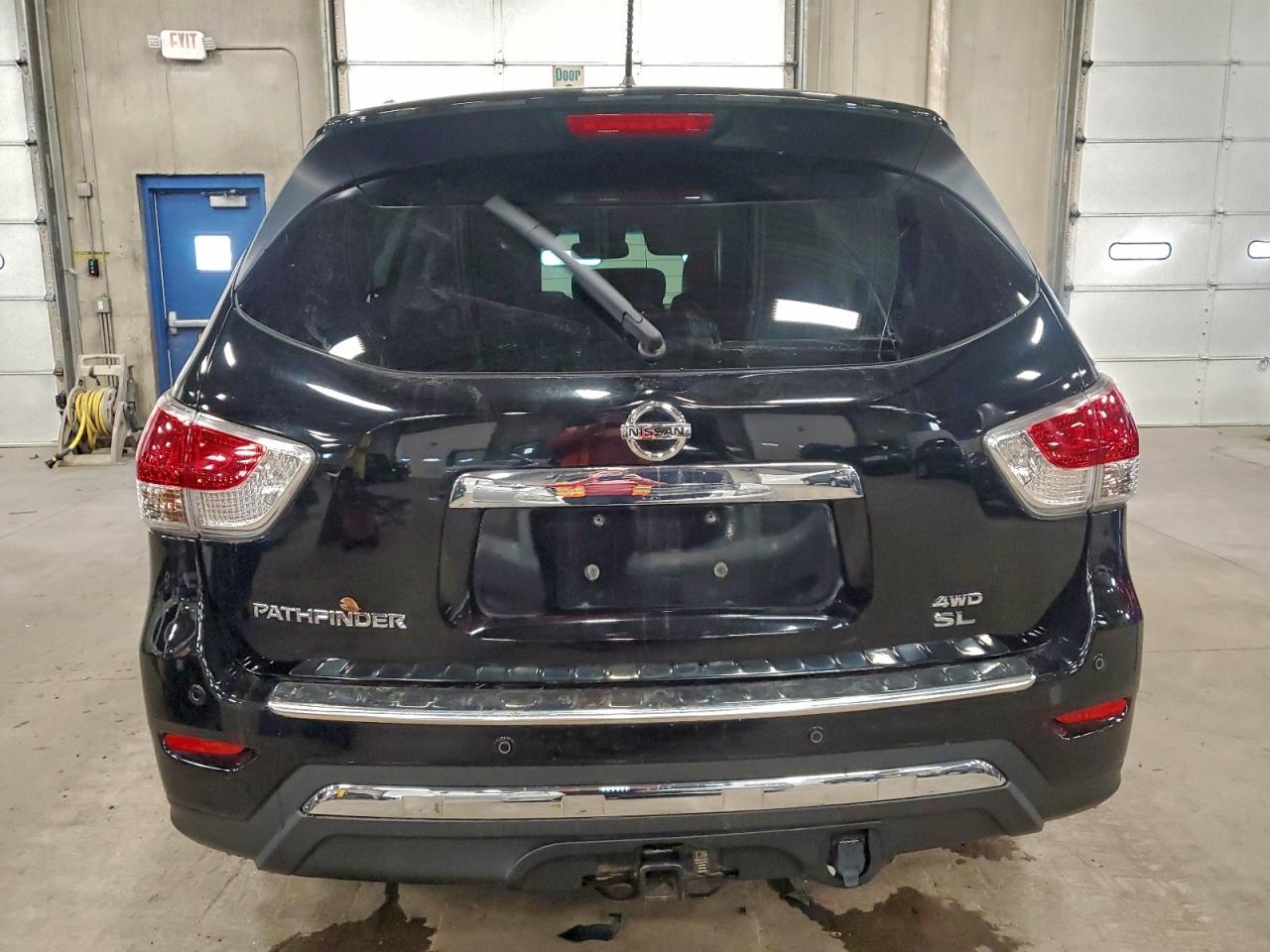 Nissan Pathfinder S Image 13