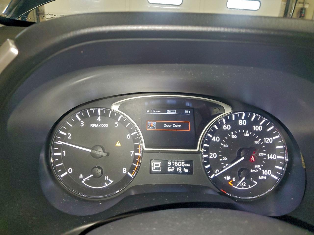 Nissan Pathfinder S Image 7