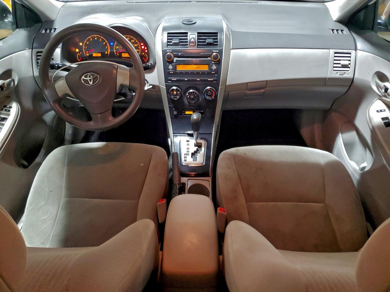 Toyota Corolla Base Image 5