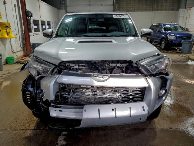 Toyota 4Runner Sr5/sr5 Premium Image 5