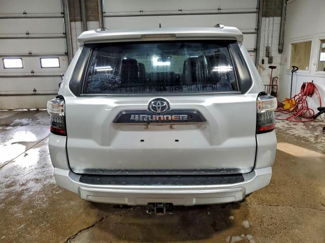 Toyota 4Runner Sr5/sr5 Premium Image 9