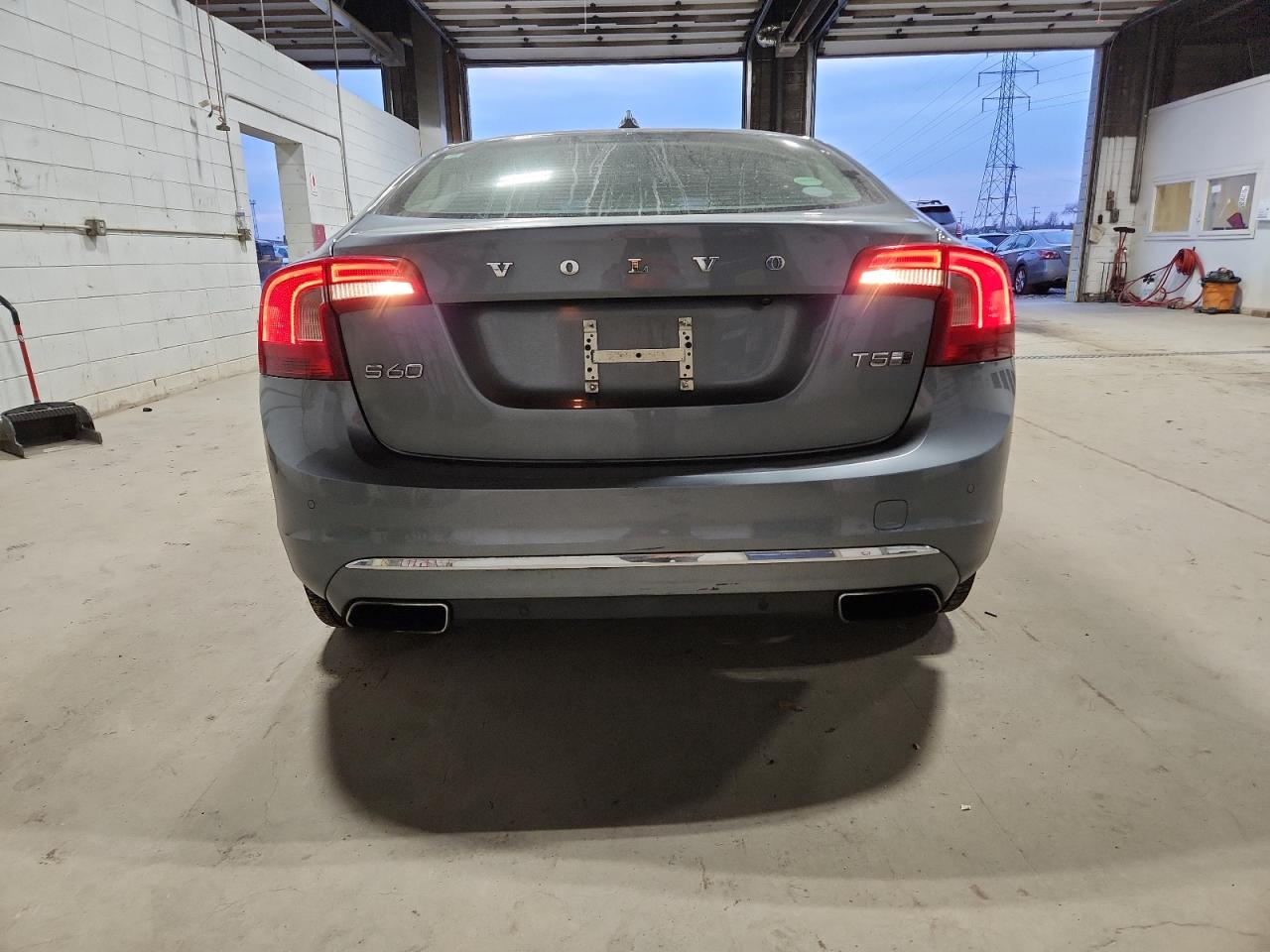 Volvo S60 Inscription Image 2