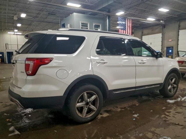 Ford Explorer Xlt Image 9